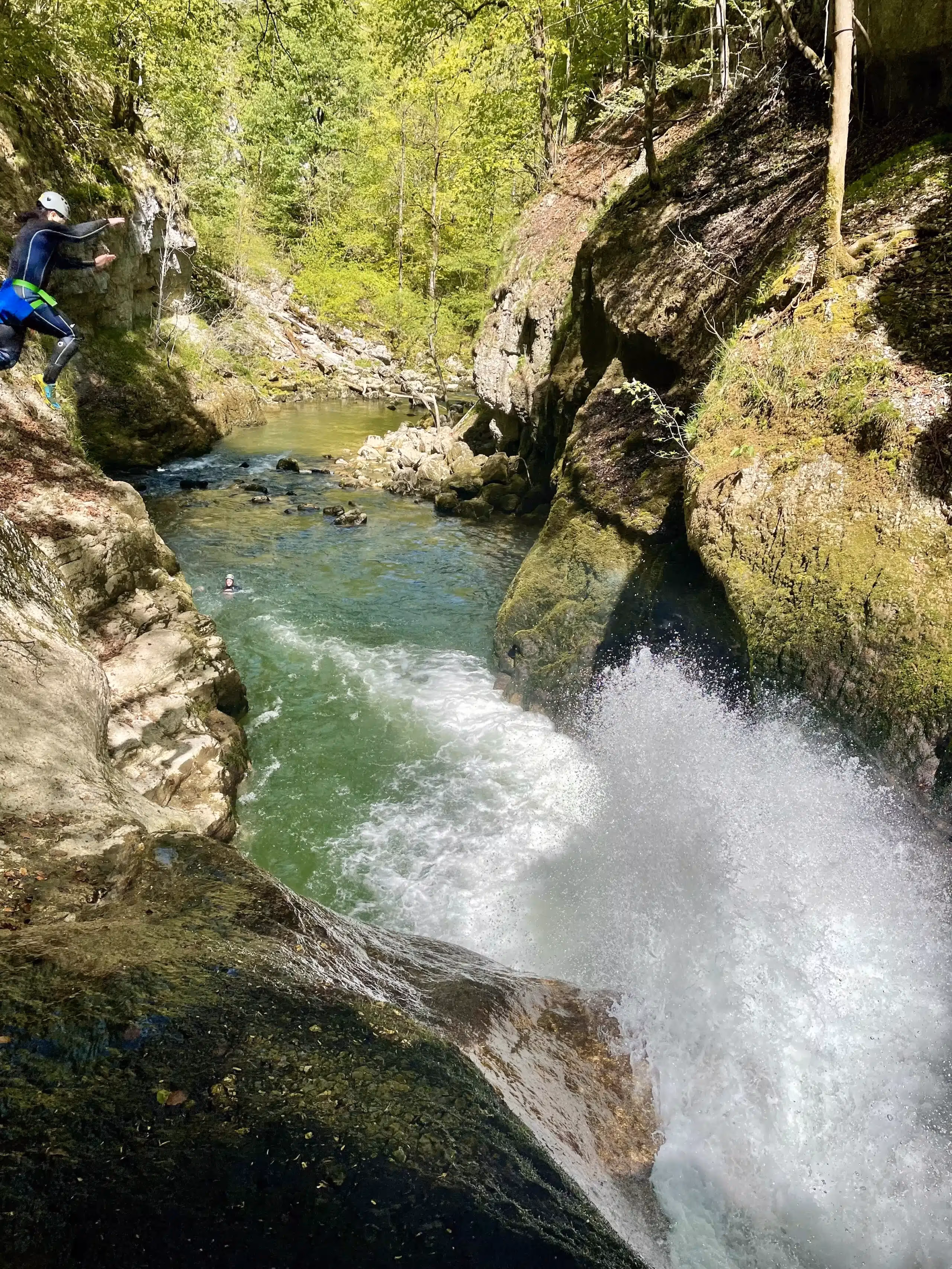Herisson waterfalls with family: easy route and practical tips